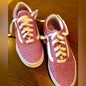 Girls Vans Old Skool sneakers in Glitter Lilac